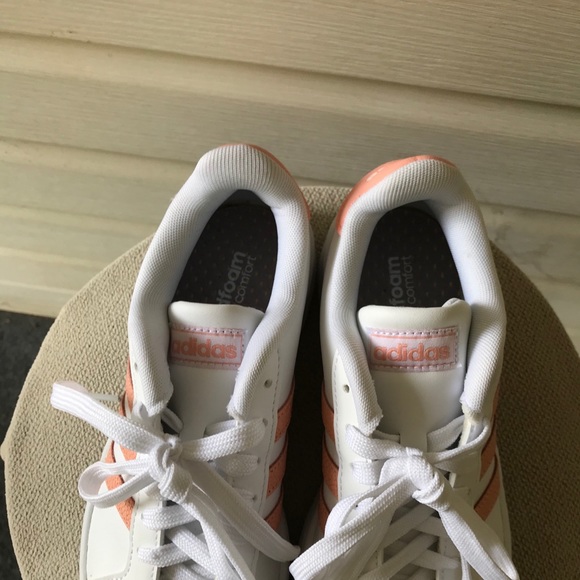 Adidas shoes - Picture 2 of 5